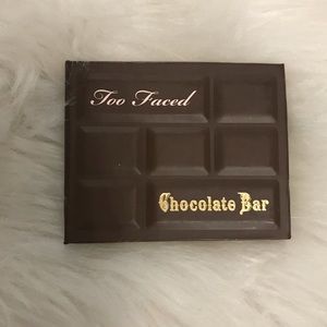 Too faced chocolate bar